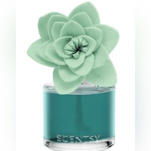 NEW Scentsy POINSETTIA FROSTED FANTASY Fragrance Flower
